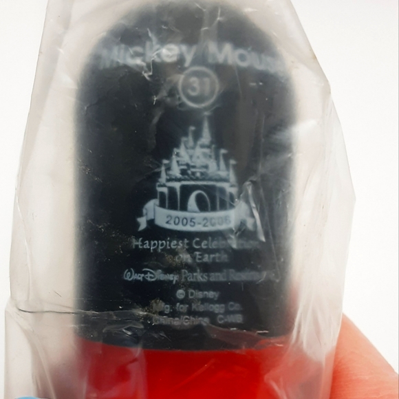 2005 Kelloggs Walt Disney's Mickey Mouse #31 Wobble Beanz - Picture 5 of 5